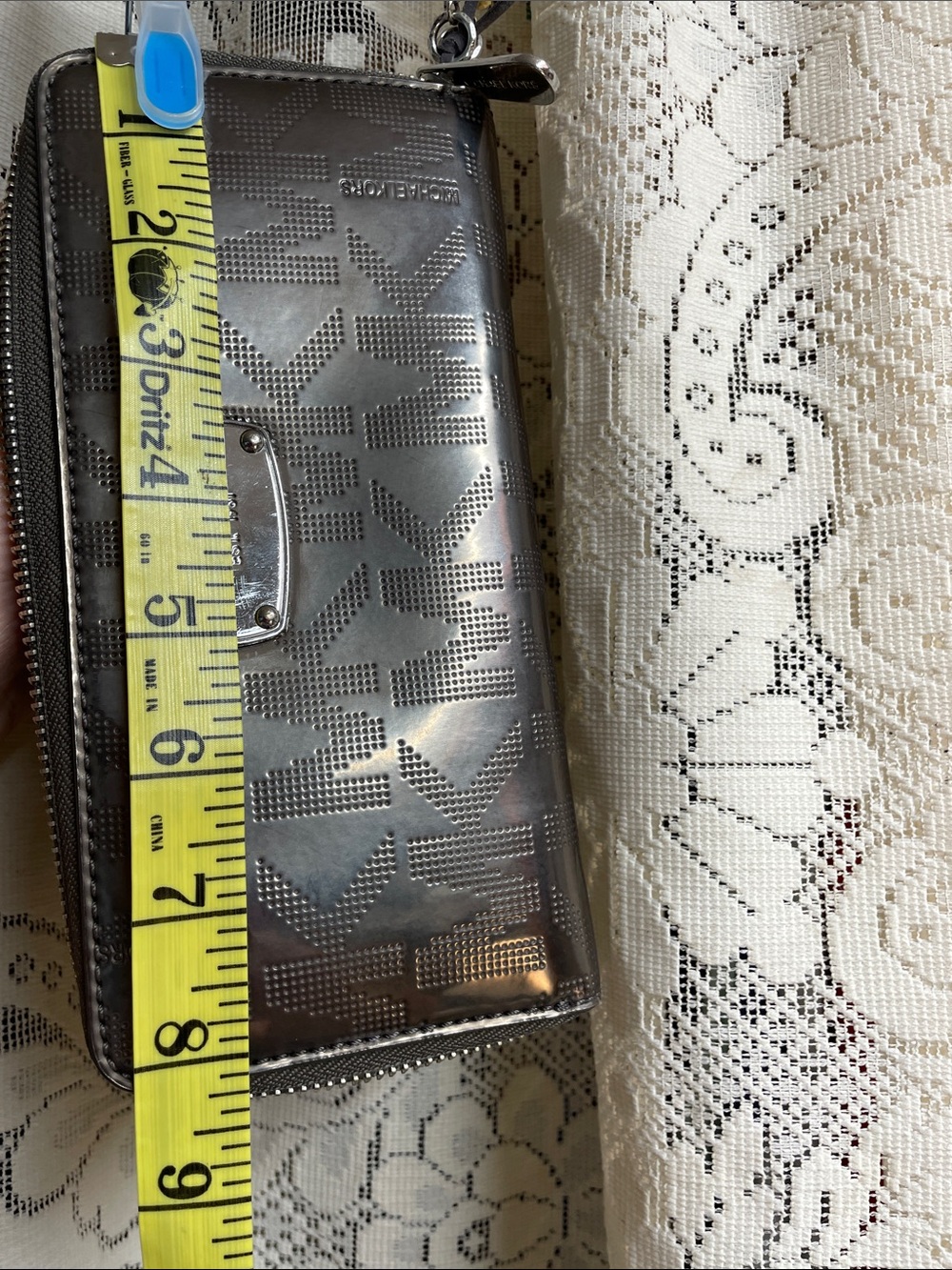 Michael Kors Jet Set Wallet with Wristlet - Picture 10 of 11
